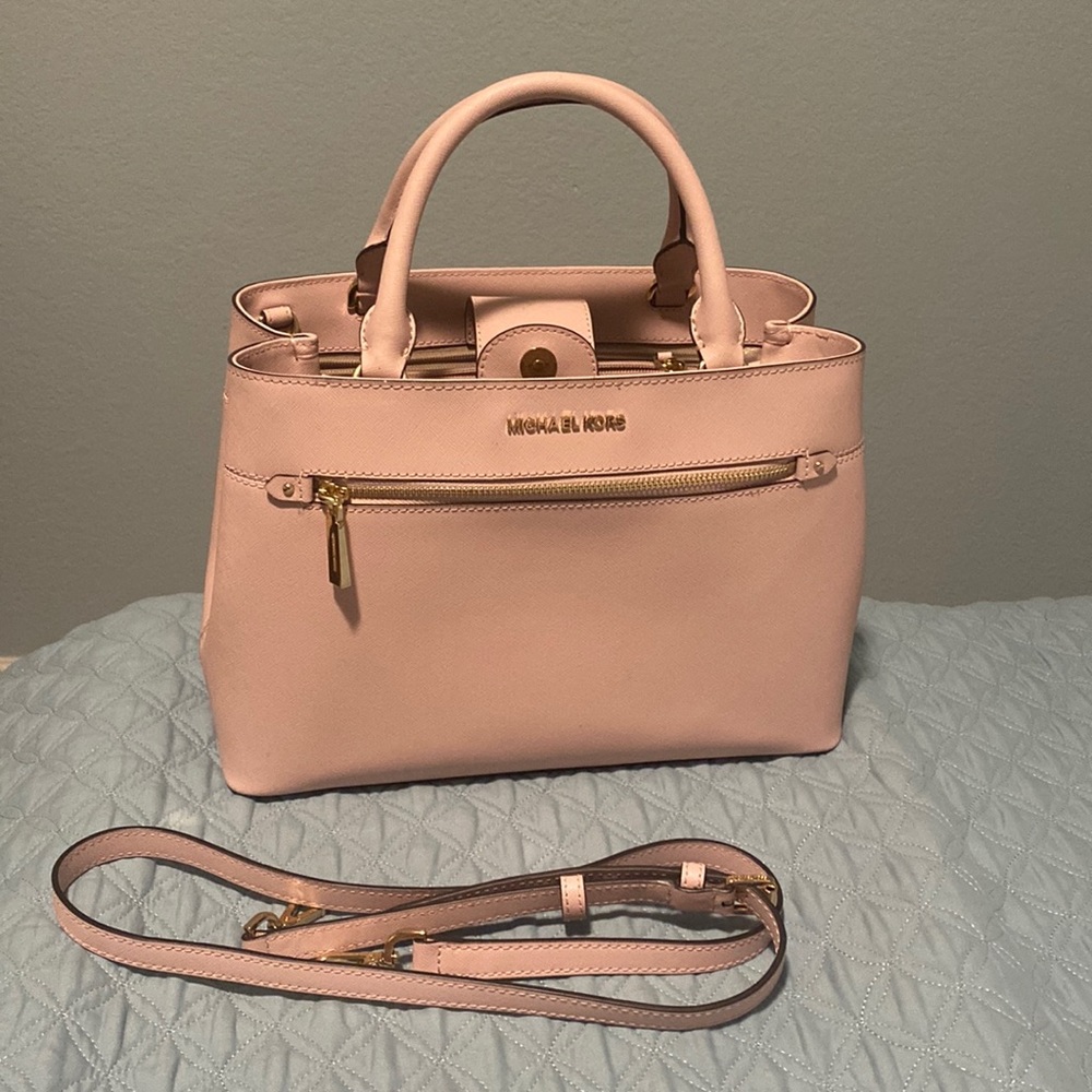 Pink Michael Kors bag, structured bad with lots of space